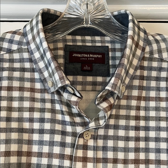 Johnston & Murphy Other - Johston & Murphy thin wale corduroy long sleeve button down shirt